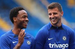 露西·皮德尔选美第一-安博娱乐