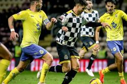 集结日新疆广汇备战葡超，状态回暖细节曝光，引发热议，阵容厚度经受考验(新疆广汇集团最新消息)-安博官网