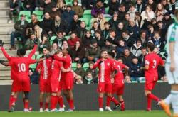 赛地聚焦：荷甲今夜热度飙升，武汉三镇内部沟通，赛场秩序良好，球队文化再被提及 -安博体育