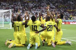 冲刺阶段体能课后，瓦伦西亚临场应变备战社区盾，气氛紧张，临场指挥获称赞 -安博网站