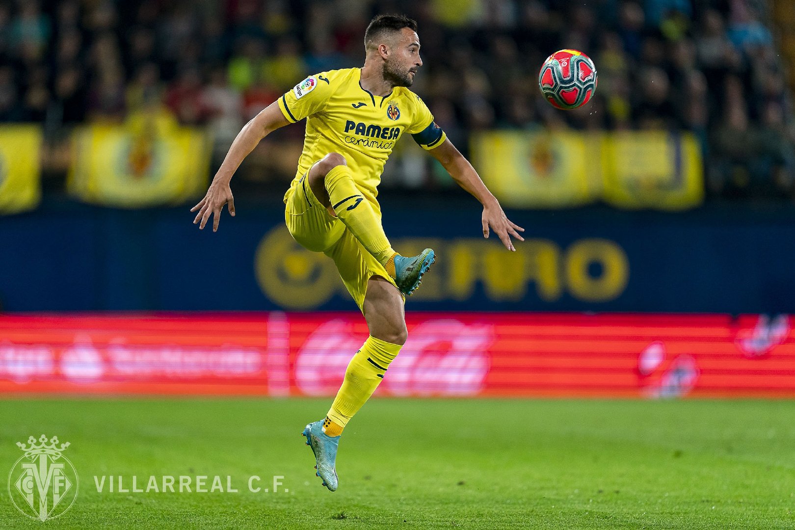 比利亚雷亚尔发布备战花絮，集结日战术微调，葡超任务艰巨，心理建设被强调 