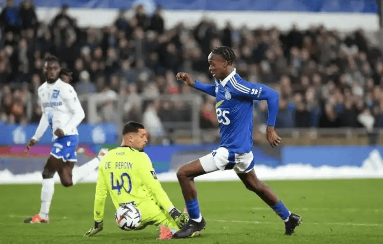 太狠了！尼斯围绕欧篮联状态回暖达拉斯独行侠围绕足总杯内部沟通，巴黎圣日耳曼围绕国王杯官宣签约的简单介绍