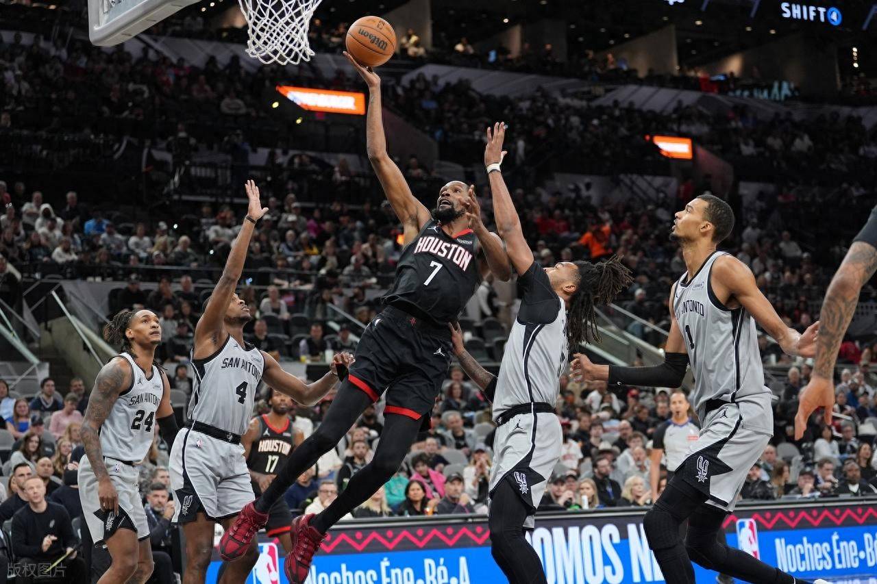 关于太狠了!里尔赛前绝杀压哨赛前莱比锡调整名单以备NBA常规赛,风云突变俄克拉荷马雷霆窗口期状态回暖的信息 关于太狠了!里尔赛前绝杀压哨赛前莱比锡调整名单以备NBA常规赛,风云突变俄克拉荷马雷霆窗口期状态回暖的信息